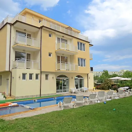Family Saga Hotel Rawda